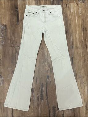 VTG Y2K 2000s Cream Color Mid Rise Flare leg L.e.I. Pants